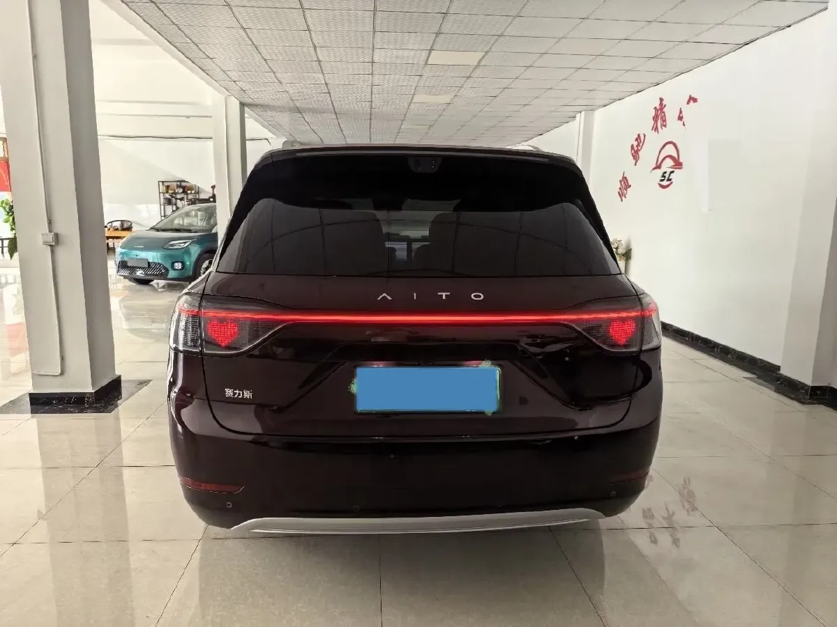 2025 AITO AITO M9 REEV 160HP REEV 52KWH,autocango,china used car exporter,china ev exporter,chinese used car exporter,chinese used ev exporter