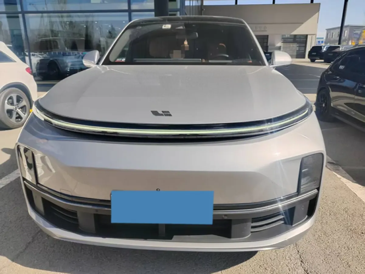2023 Li L8 Range Extended 154HP REEV 40.9KWH,autocango,china used car exporter,china ev exporter,chinese used car exporter,chinese used ev exporter