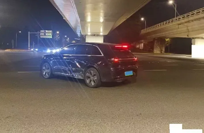 2024 Li L6 Range Extended 154HP L4 REEV 36.8KWH,autocango,china used car exporter,china ev exporter,chinese used car exporter,chinese used ev exporter