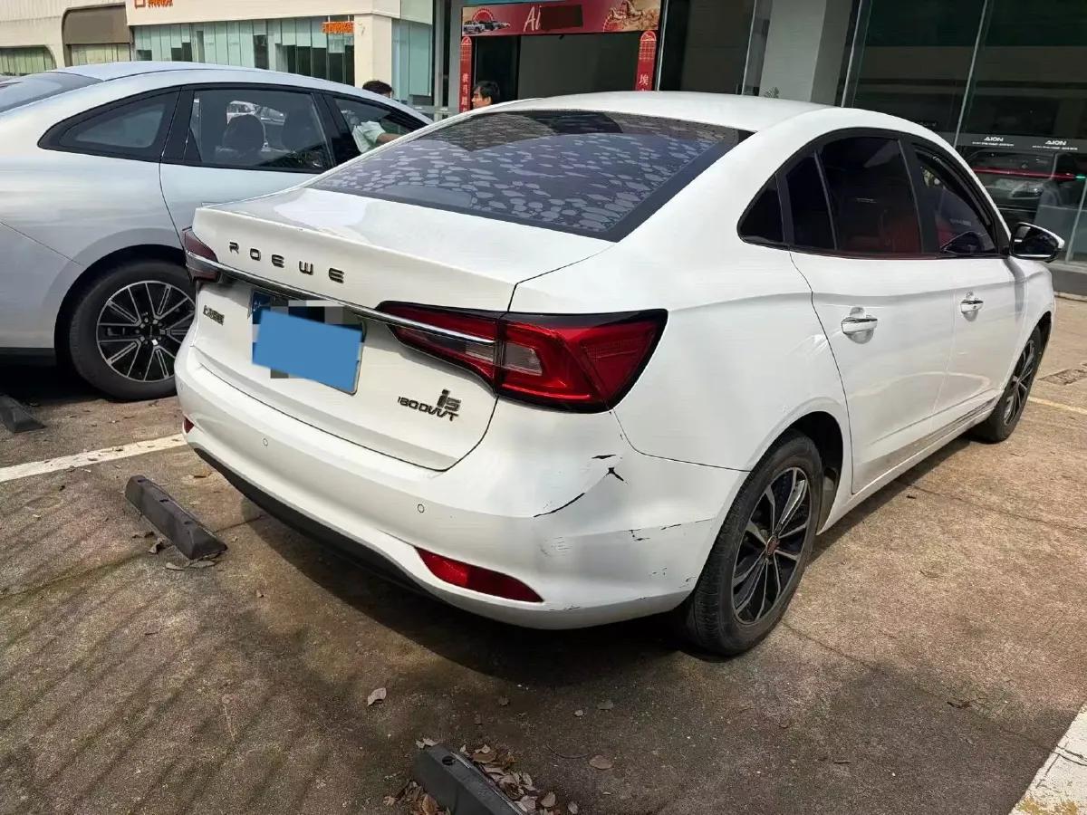 2020 Roewe i5 1.5L 120HP L4 CVT,autocango,china used car exporter,china ev exporter,chinese used car exporter,chinese used ev exporter