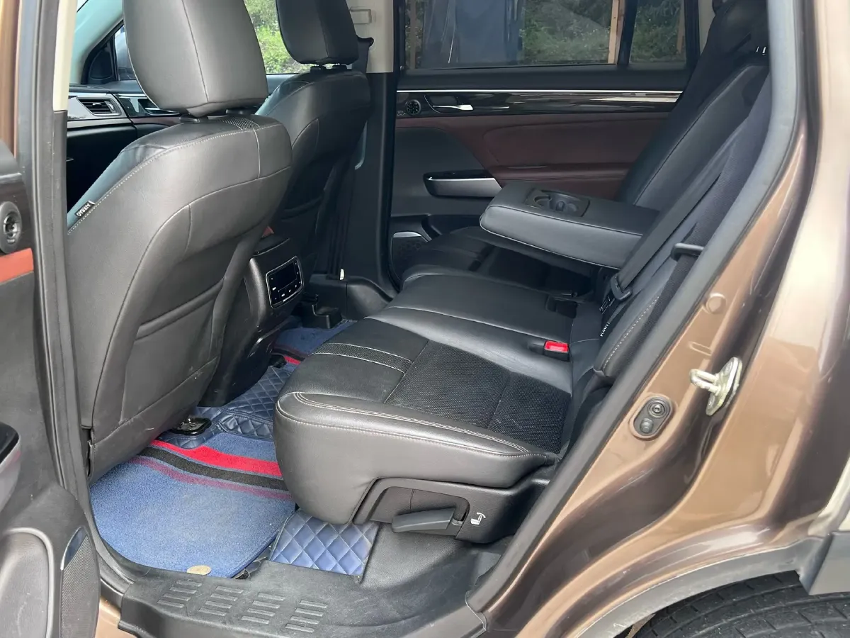 2017 GAC Trumpchi GS8 2.0T 201HP L4 6AT,autocango,china used car exporter,china ev exporter,chinese used car exporter,chinese used ev exporter