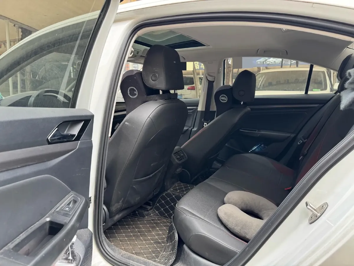 2021 Volkswagen Bora 1.5L 113HP L4 6AT,autocango,china used car exporter,china ev exporter,chinese used car exporter,chinese used ev exporter