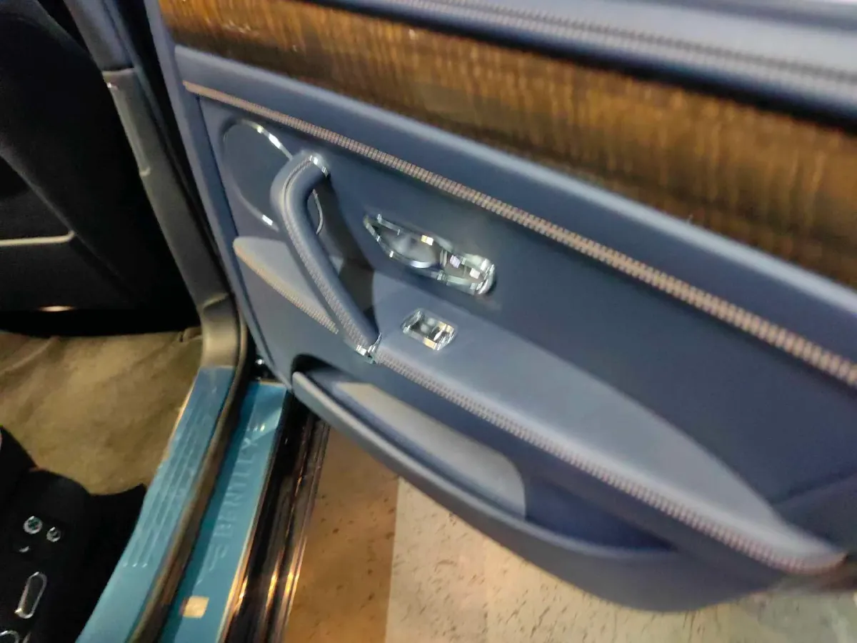 2017 Bentley Flying Spur 4.0T 507HP V8 8AT,autocango,china used car exporter,china ev exporter,chinese used car exporter,chinese used ev exporter