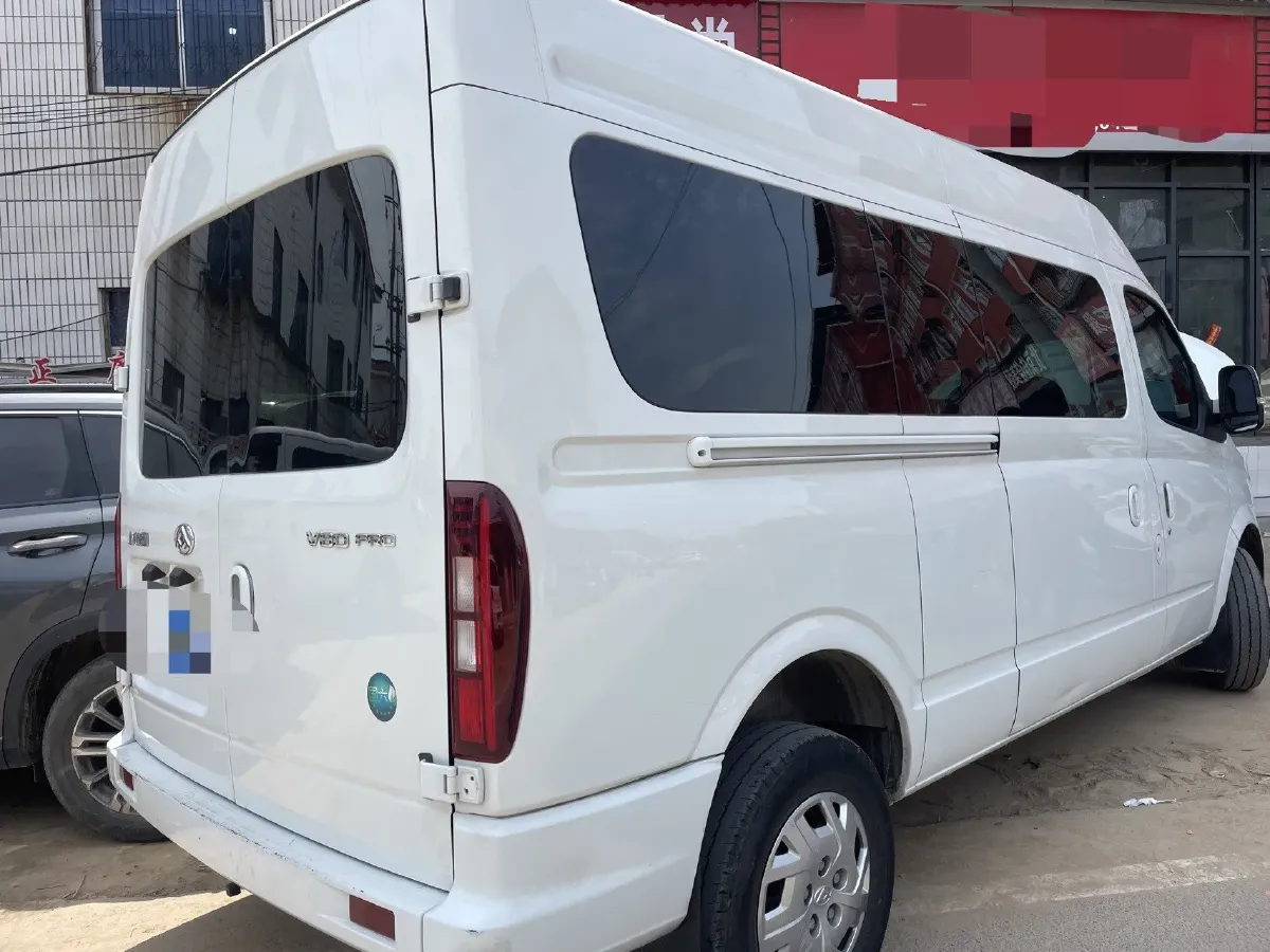 2024 MAXUS XinTu V80 2.0T 147HP L4 6MT,autocango,china used car exporter,china ev exporter,chinese used car exporter,chinese used ev exporter