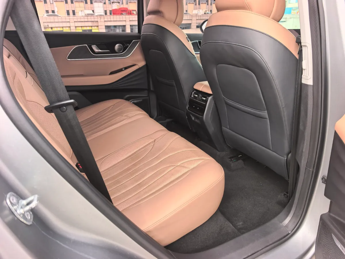 2024 Chery Tiggo8L 2.0T 254HP L4 8AT,autocango,china used car exporter,china ev exporter,chinese used car exporter,chinese used ev exporter