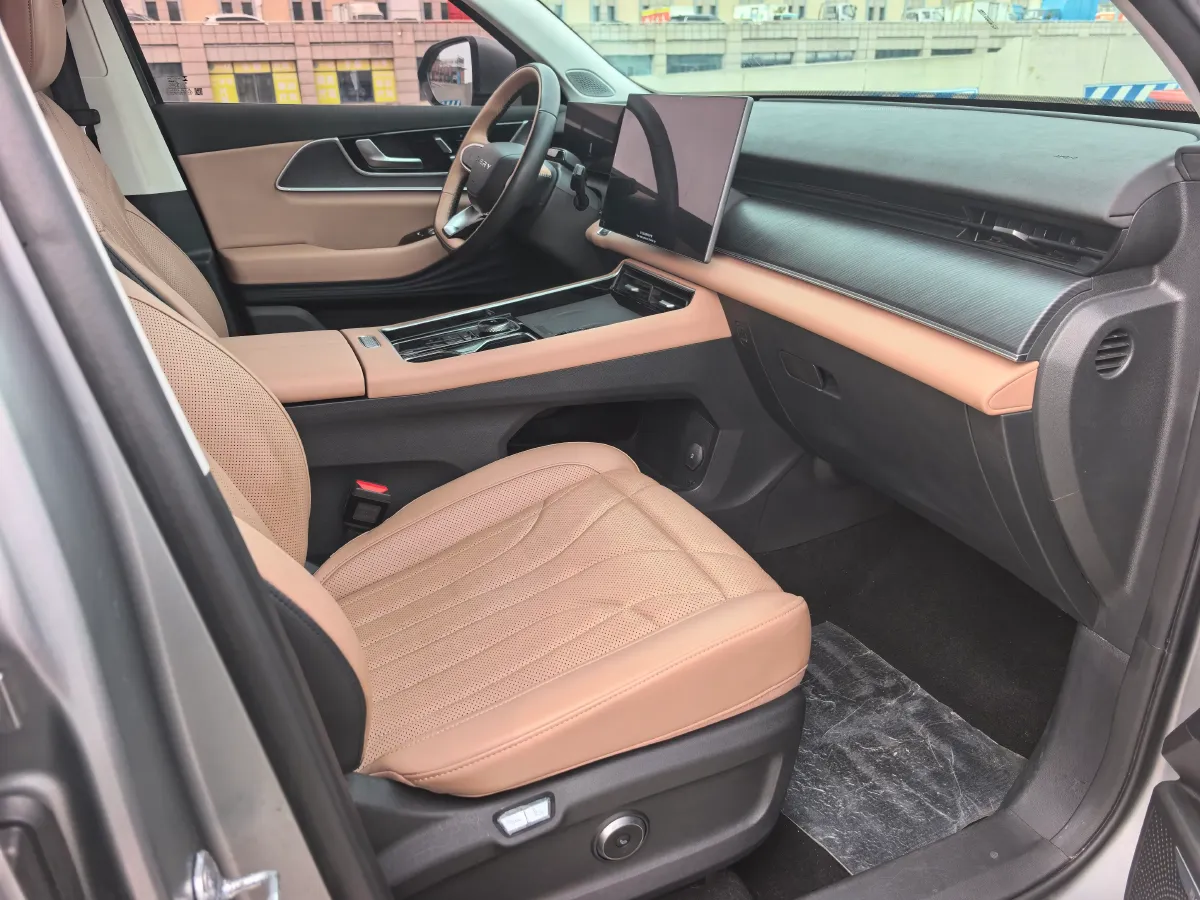 2024 Chery Tiggo8L 2.0T 254HP L4 8AT,autocango,china used car exporter,china ev exporter,chinese used car exporter,chinese used ev exporter