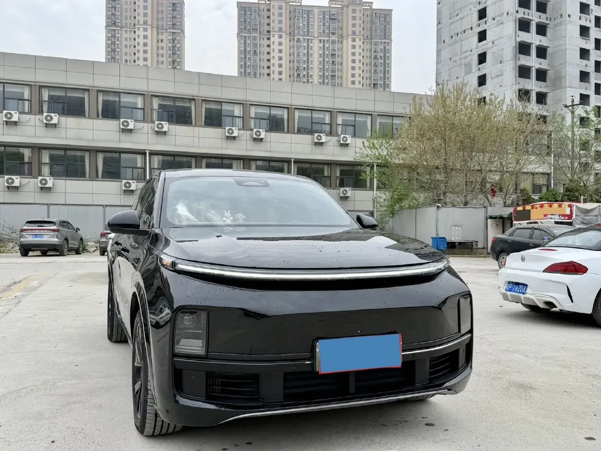 2023 Li L8 Range Extended 154HP REEV 40.9KWH,autocango,china used car exporter,china ev exporter,chinese used car exporter,chinese used ev exporter
