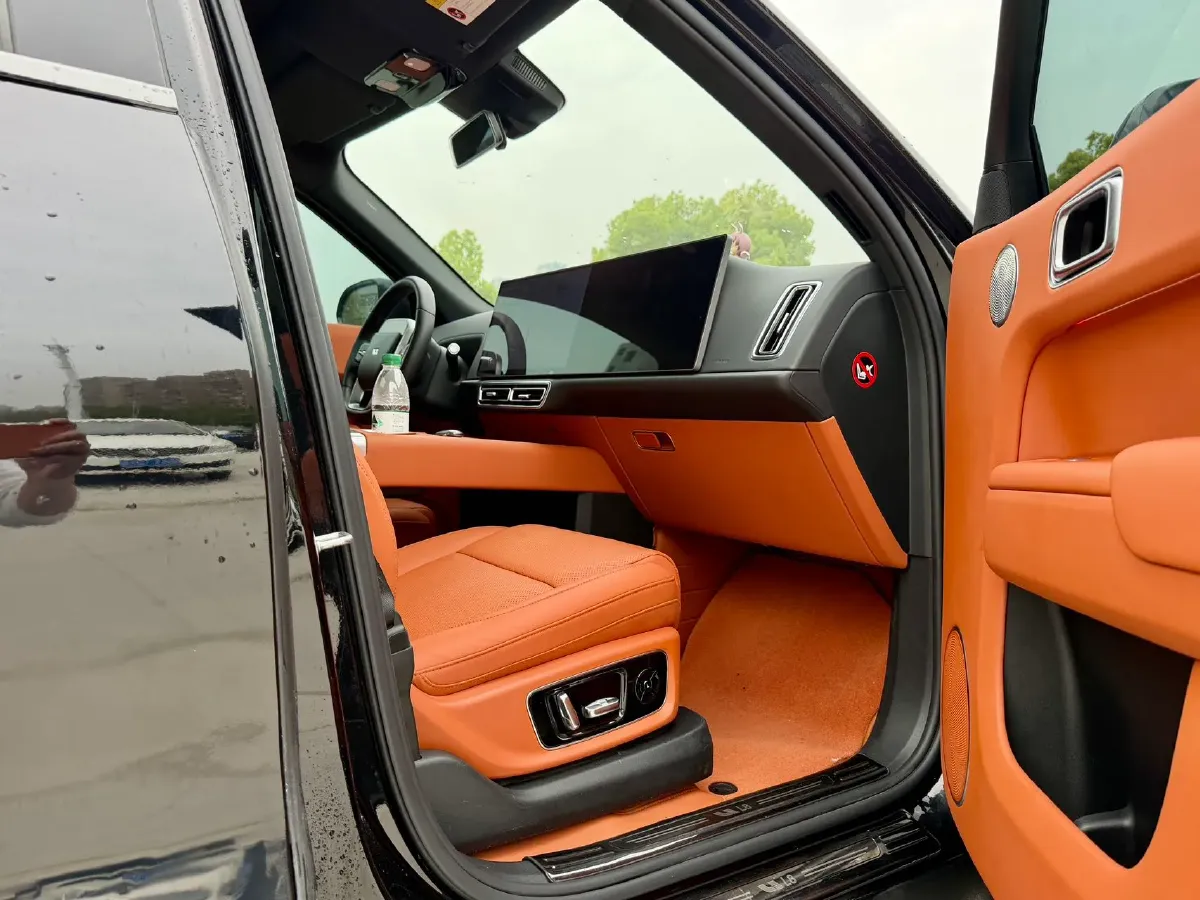 2023 Li L8 Range Extended 154HP REEV 40.9KWH,autocango,china used car exporter,china ev exporter,chinese used car exporter,chinese used ev exporter