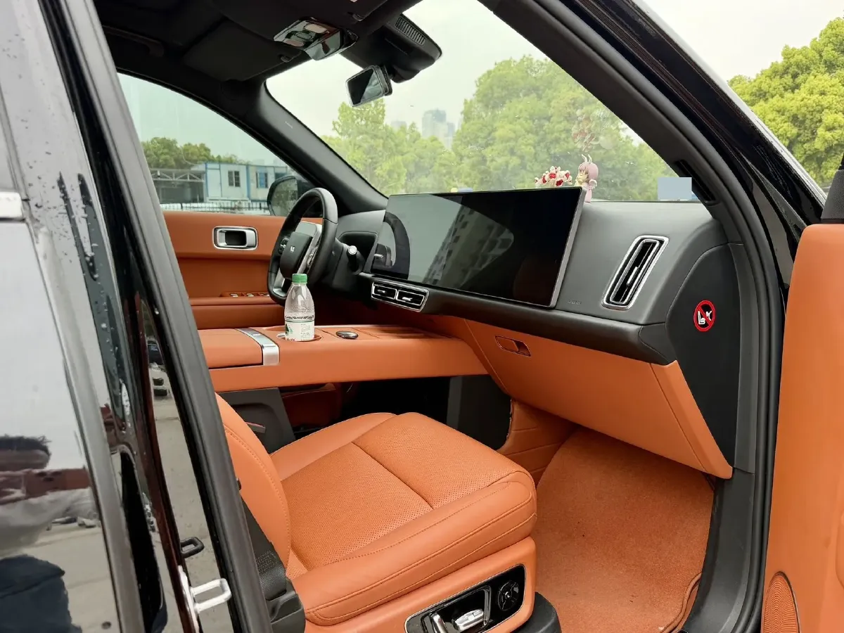 2023 Li L8 Range Extended 154HP REEV 40.9KWH,autocango,china used car exporter,china ev exporter,chinese used car exporter,chinese used ev exporter