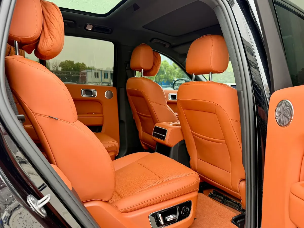 2023 Li L8 Range Extended 154HP REEV 40.9KWH,autocango,china used car exporter,china ev exporter,chinese used car exporter,chinese used ev exporter