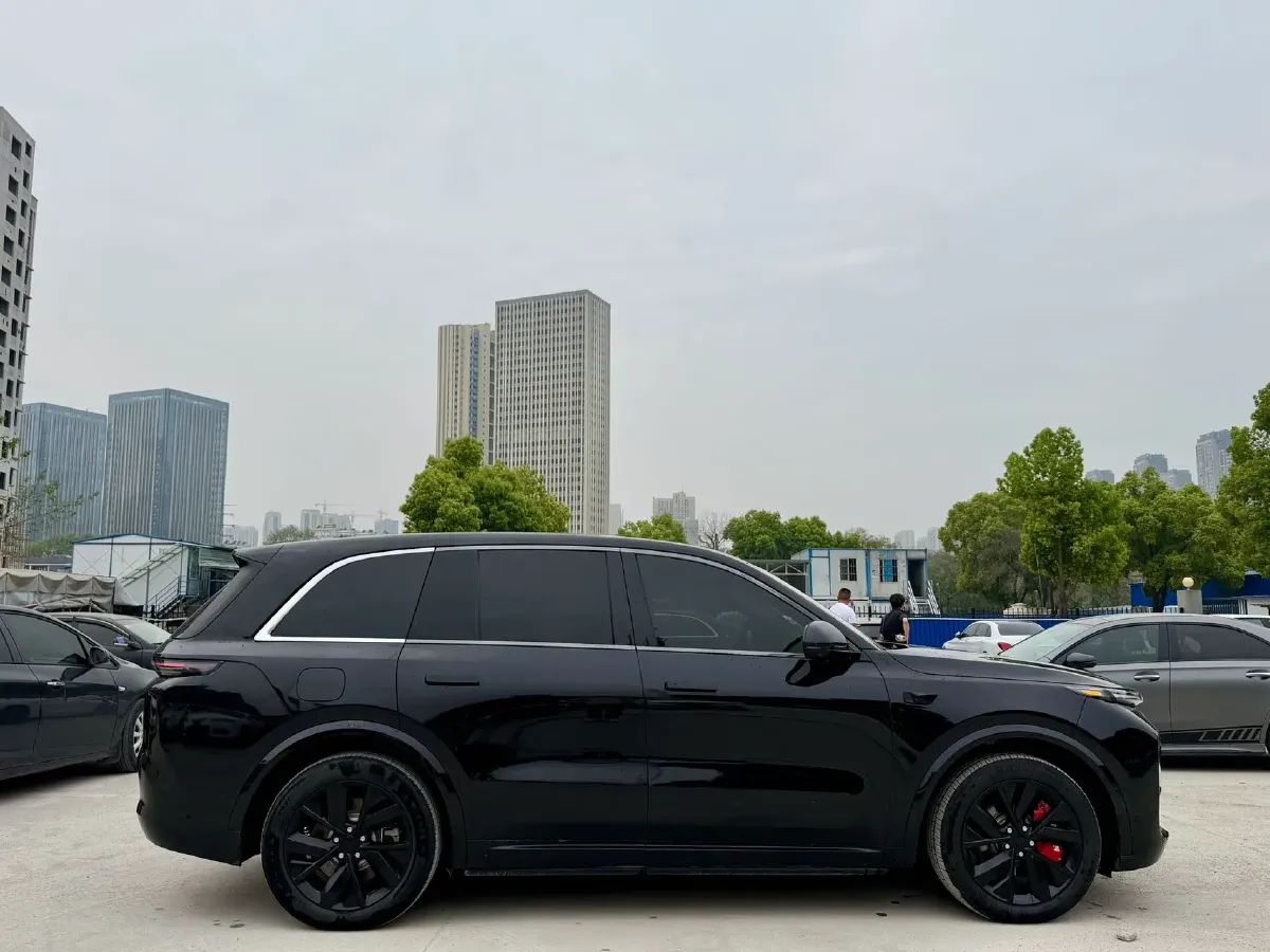 2023 Li L8 Range Extended 154HP REEV 40.9KWH,autocango,china used car exporter,china ev exporter,chinese used car exporter,chinese used ev exporter