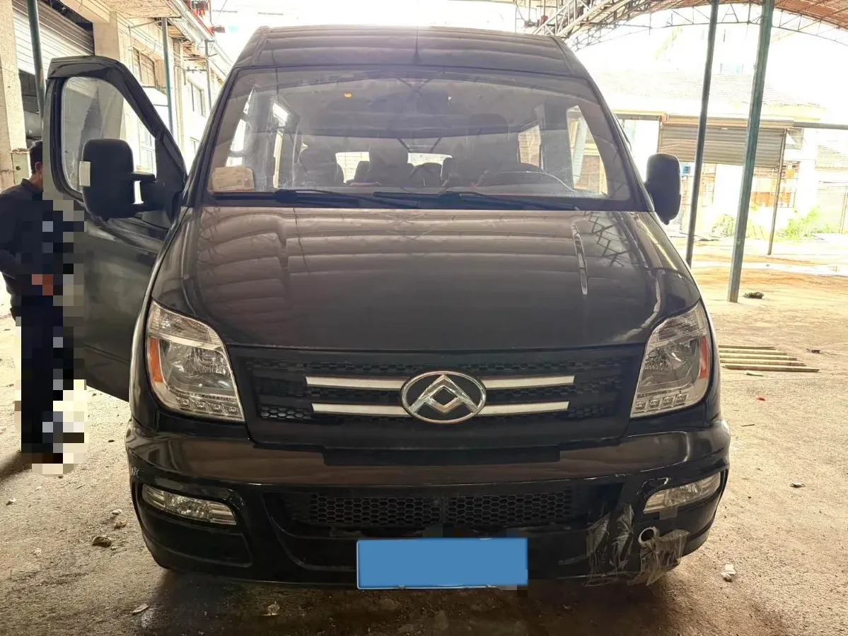 2021 MAXUS XinTu V80 2.0T 127HP L4 6MT,autocango,china used car exporter,china ev exporter,chinese used car exporter,chinese used ev exporter