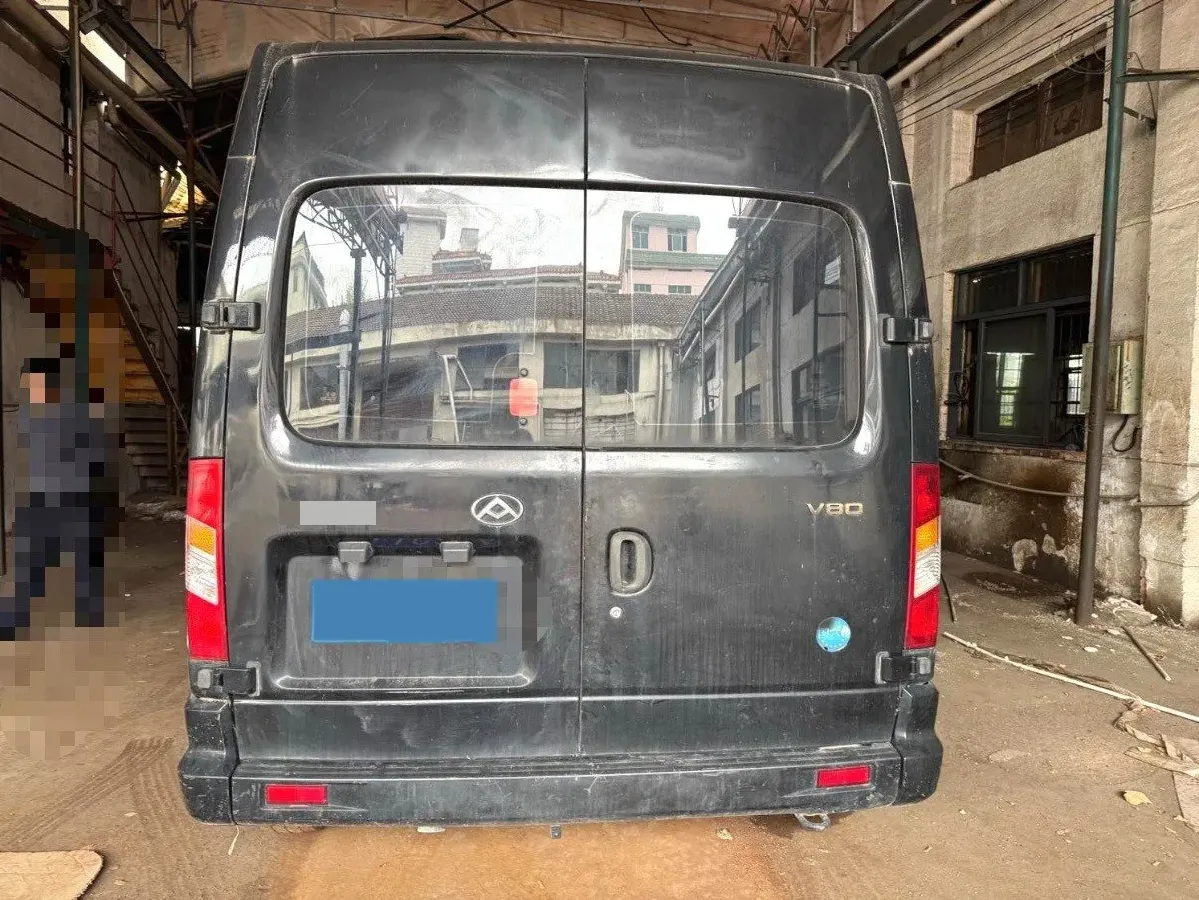 2021 MAXUS XinTu V80 2.0T 127HP L4 6MT,autocango,china used car exporter,china ev exporter,chinese used car exporter,chinese used ev exporter