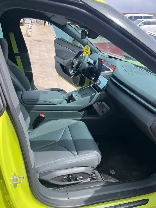 2025 Xpeng P7 BEV,autocango,china used car exporter,china ev exporter,chinese used car exporter,chinese used ev exporter