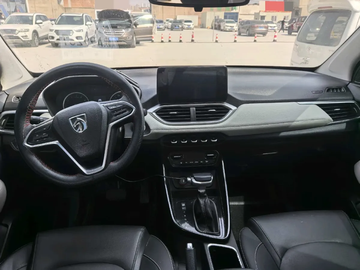 2019 BaoJun 530 1.5T 151HP L4 CVT,autocango,china used car exporter,china ev exporter,chinese used car exporter,chinese used ev exporter