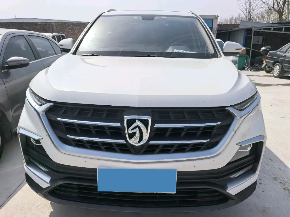 2019 BaoJun 530 1.5T 151HP L4 CVT,autocango,china used car exporter,china ev exporter,chinese used car exporter,chinese used ev exporter