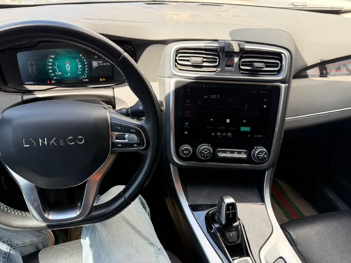 2019 LYNK&CO 01 2.0T 190HP L4 7DCT,autocango,china used car exporter,china ev exporter,chinese used car exporter,chinese used ev exporter