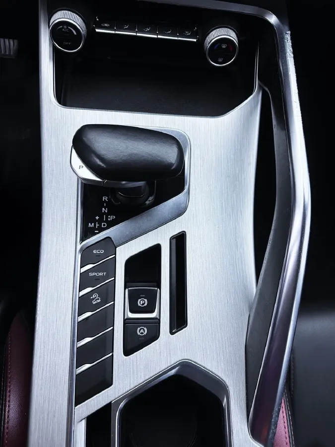 2021 Geely Coolray 1.4T 141HP L4 6DCT,autocango,china used car exporter,china ev exporter,chinese used car exporter,chinese used ev exporter