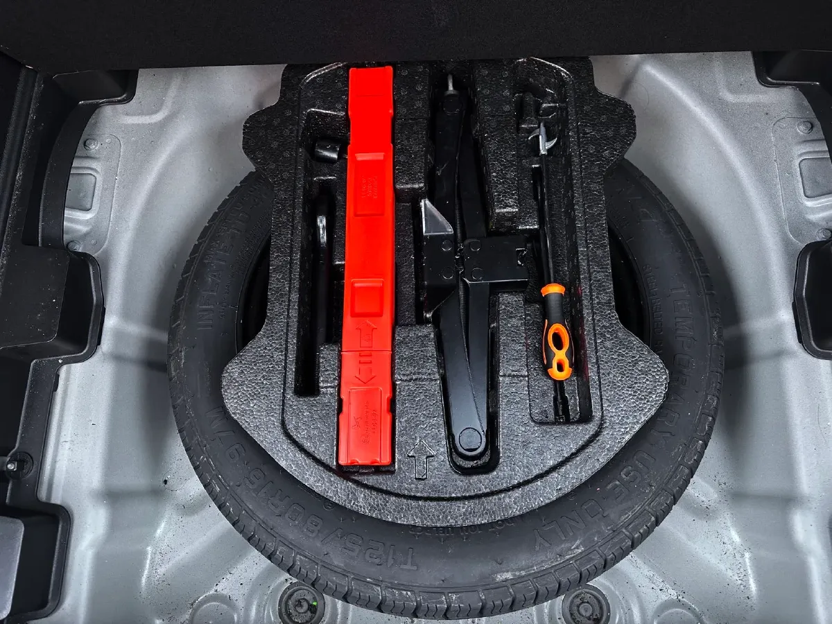 2021 Geely Coolray 1.4T 141HP L4 6DCT,autocango,china used car exporter,china ev exporter,chinese used car exporter,chinese used ev exporter