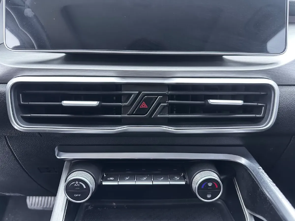 2021 Geely Coolray 1.4T 141HP L4 6DCT,autocango,china used car exporter,china ev exporter,chinese used car exporter,chinese used ev exporter