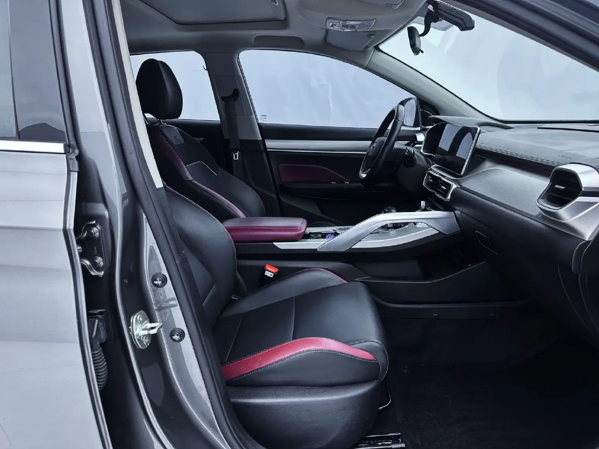 2021 Geely Coolray 1.4T 141HP L4 6DCT,autocango,china used car exporter,china ev exporter,chinese used car exporter,chinese used ev exporter