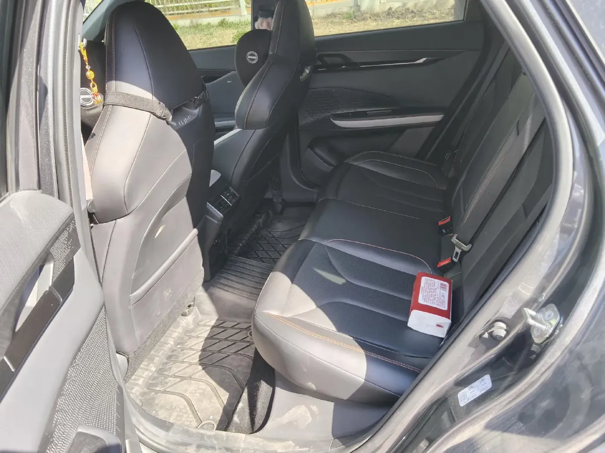 2023 ChangAn UNI-V 1.5T 188HP L4 7DCT,autocango,china used car exporter,china ev exporter,chinese used car exporter,chinese used ev exporter