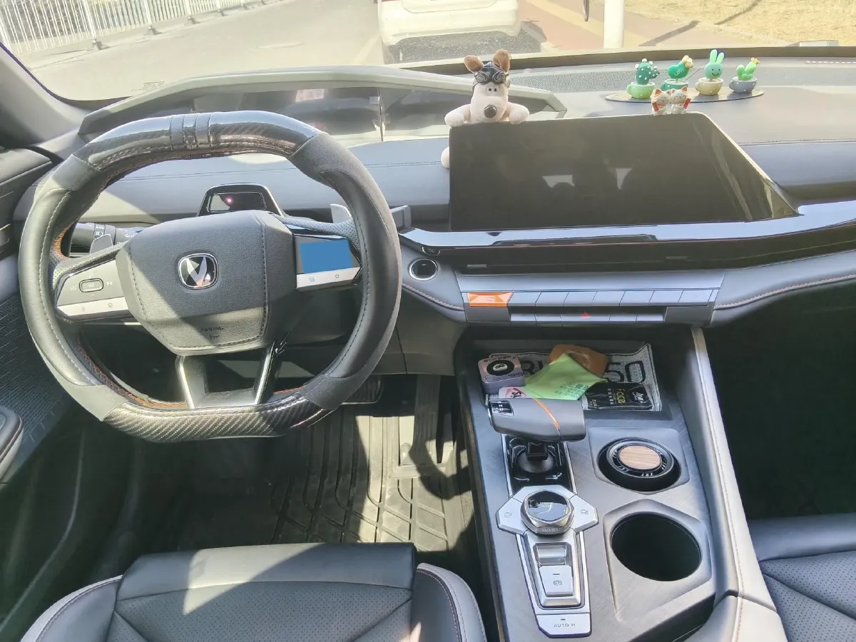 2023 ChangAn UNI-V 1.5T 188HP L4 7DCT,autocango,china used car exporter,china ev exporter,chinese used car exporter,chinese used ev exporter