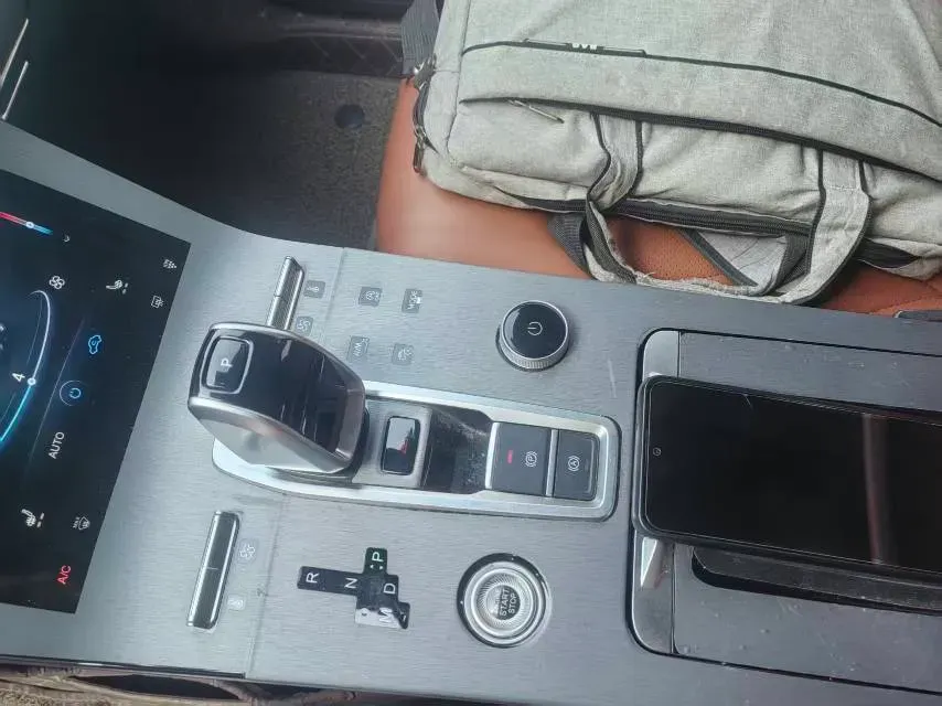 2021 Chery Tiggo 8 Plus 1.6T 197HP L4 7DCT,autocango,china used car exporter,china ev exporter,chinese used car exporter,chinese used ev exporter