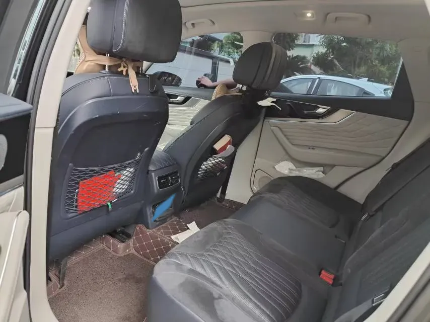 2022 HongQi HS5 2.0T 224HP L4 6AT,autocango,china used car exporter,china ev exporter,chinese used car exporter,chinese used ev exporter