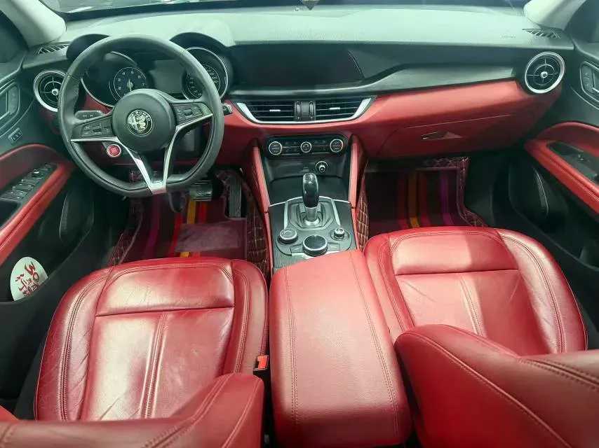 2017 Alfa Romeo Stelvio 2.0T 200HP L4 8AT,autocango,china used car exporter,china ev exporter,chinese used car exporter,chinese used ev exporter