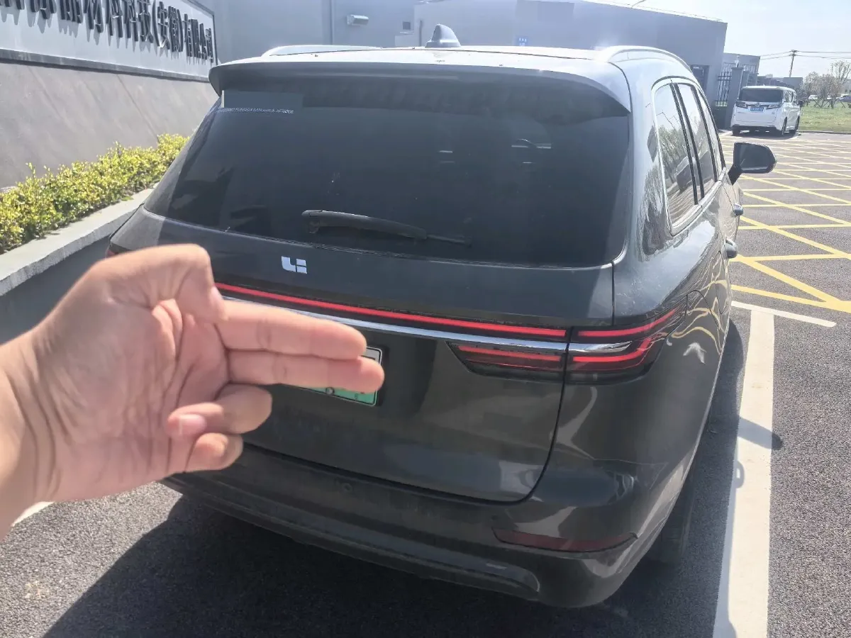 2020 Li ONE Range Extended 131HP REEV 40.5KWH,autocango,china used car exporter,china ev exporter,chinese used car exporter,chinese used ev exporter