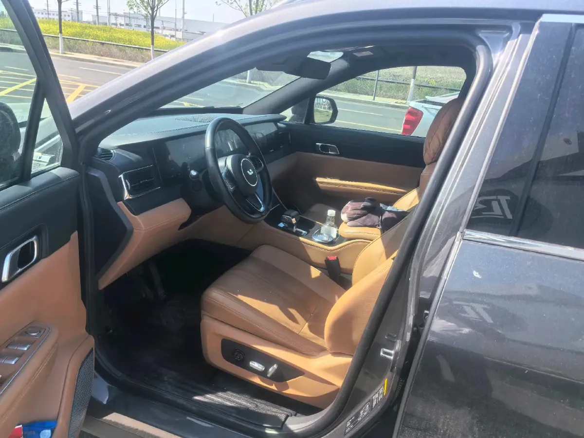 2020 Li ONE Range Extended 131HP REEV 40.5KWH,autocango,china used car exporter,china ev exporter,chinese used car exporter,chinese used ev exporter