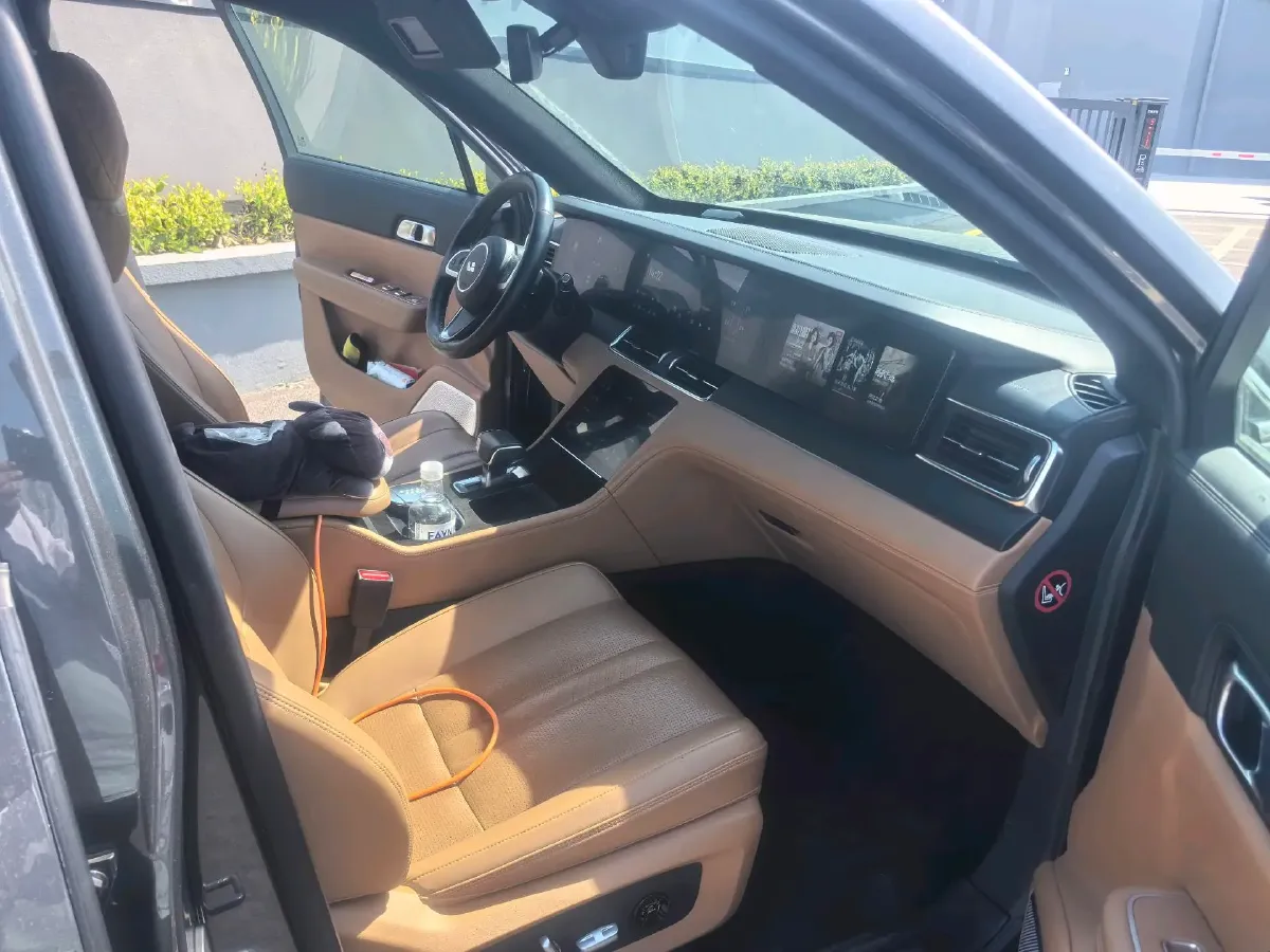 2020 Li ONE Range Extended 131HP REEV 40.5KWH,autocango,china used car exporter,china ev exporter,chinese used car exporter,chinese used ev exporter