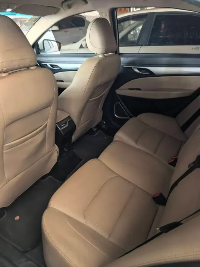 2018 Geely Emgrand 1.5L 109HP L4 5MT,autocango,china used car exporter,china ev exporter,chinese used car exporter,chinese used ev exporter