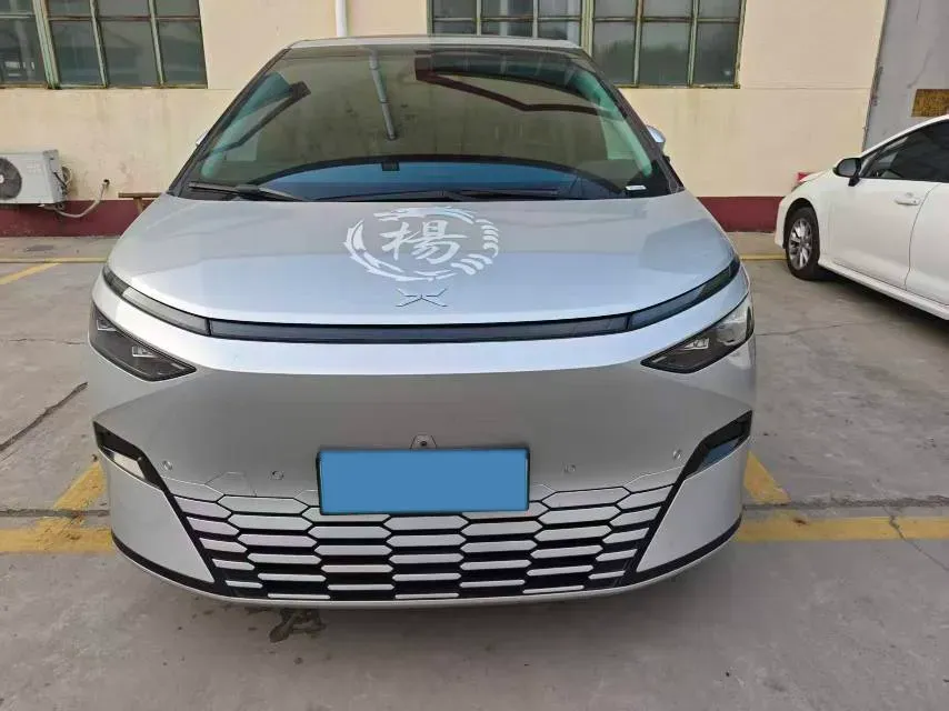 2024 Xpeng X9 BEV 101.5KWH,autocango,china used car exporter,china ev exporter,chinese used car exporter,chinese used ev exporter
