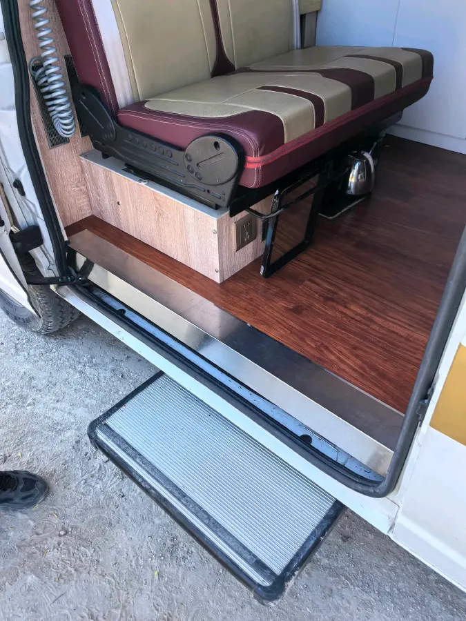 2008 BMW 1 Series 3.0L 265HP L6 6AT,autocango,china used car exporter,china ev exporter,chinese used car exporter,chinese used ev exporter