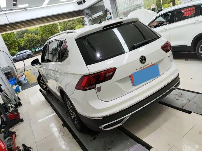 2023 Volkswagen Tiguan L 1.5T 160HP L4 7DCT,autocango,china used car exporter,china ev exporter,chinese used car exporter,chinese used ev exporter