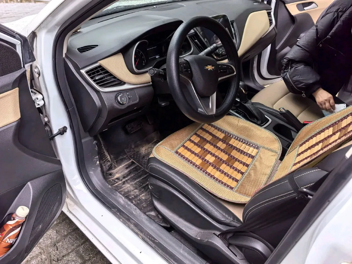 2021 Chevrolet Monza 1.5L 113HP L4 6AT,autocango,china used car exporter,china ev exporter,chinese used car exporter,chinese used ev exporter