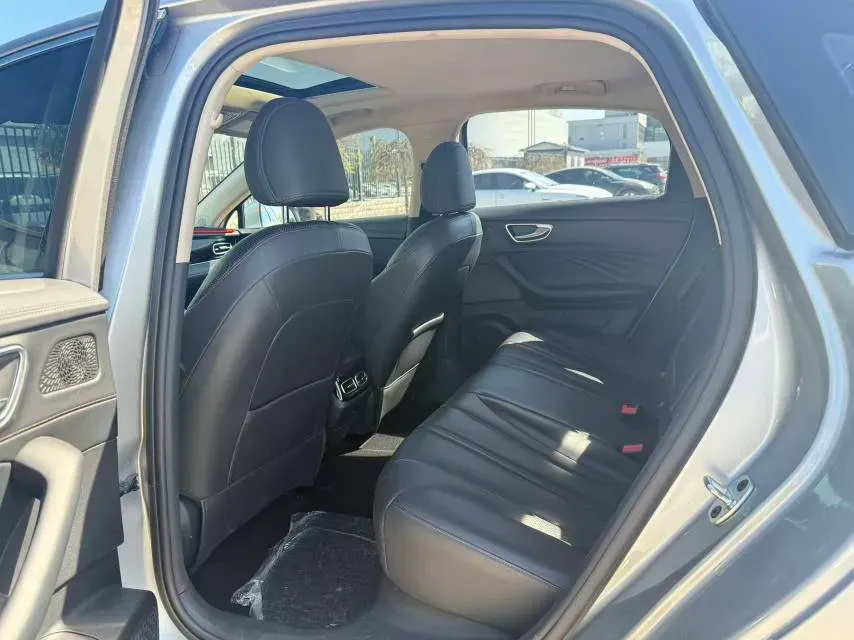 2023 Roewe D7 1.5L 112HP L4 1DHT PHEV 21.4KWH,autocango,china used car exporter,china ev exporter,chinese used car exporter,chinese used ev exporter