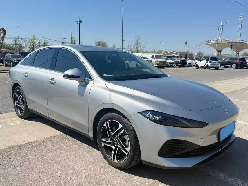 2023 Roewe D7 1.5L 112HP L4 1DHT PHEV 21.4KWH,autocango,china used car exporter,china ev exporter,chinese used car exporter,chinese used ev exporter