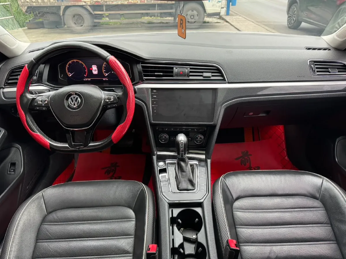 2019 Volkswagen Tayron 2.0T 186HP L4 7DCT,autocango,china used car exporter,china ev exporter,chinese used car exporter,chinese used ev exporter