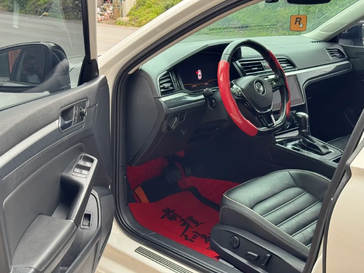 2019 Volkswagen Tayron 2.0T 186HP L4 7DCT,autocango,china used car exporter,china ev exporter,chinese used car exporter,chinese used ev exporter