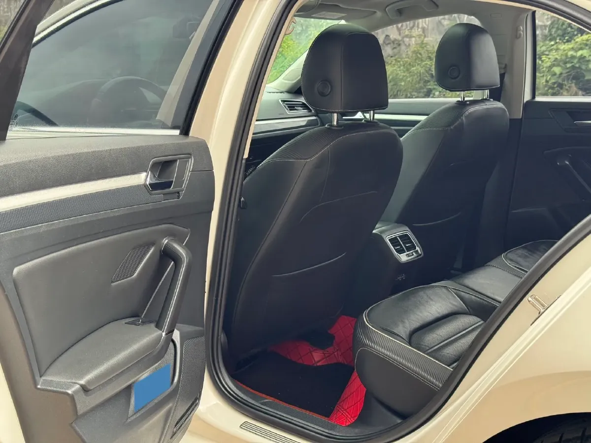 2019 Volkswagen Tayron 2.0T 186HP L4 7DCT,autocango,china used car exporter,china ev exporter,chinese used car exporter,chinese used ev exporter