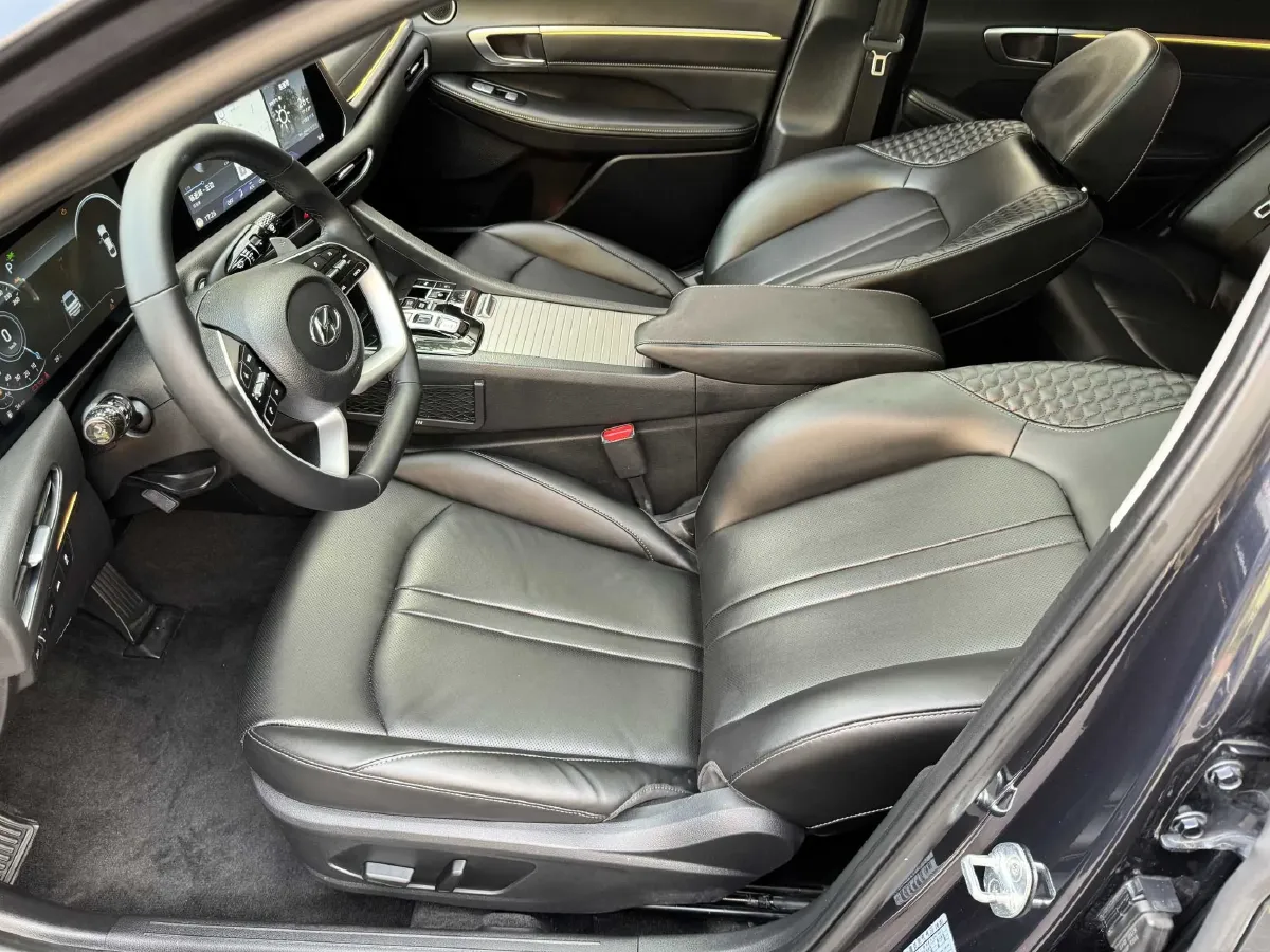 2020 Hyundai Sonata 1.5T 170HP L4 7DCT,autocango,china used car exporter,china ev exporter,chinese used car exporter,chinese used ev exporter