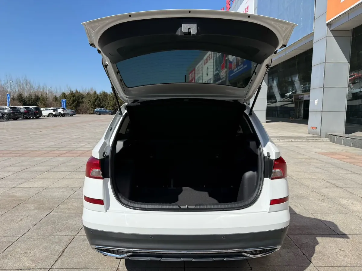 2023 Skoda Kamiq 1.5L 109HP L4 6AT,autocango,china used car exporter,china ev exporter,chinese used car exporter,chinese used ev exporter