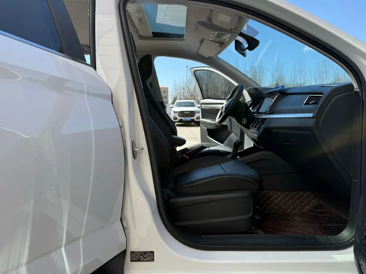 2023 Skoda Kamiq 1.5L 109HP L4 6AT,autocango,china used car exporter,china ev exporter,chinese used car exporter,chinese used ev exporter