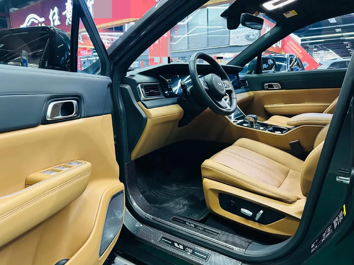 2021 Li ONE Range Extended 131HP REEV 40.5KWH,autocango,china used car exporter,china ev exporter,chinese used car exporter,chinese used ev exporter