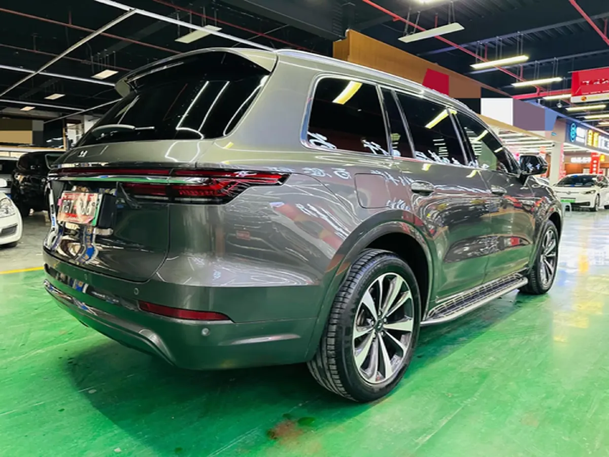 2021 Li ONE Range Extended 131HP REEV 40.5KWH,autocango,china used car exporter,china ev exporter,chinese used car exporter,chinese used ev exporter