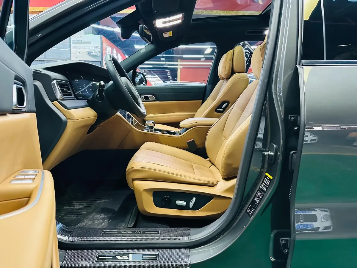 2021 Li ONE Range Extended 131HP REEV 40.5KWH,autocango,china used car exporter,china ev exporter,chinese used car exporter,chinese used ev exporter