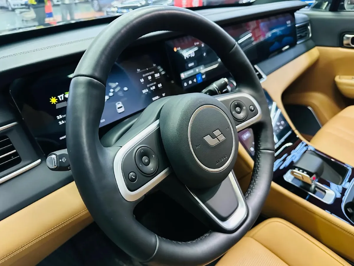 2021 Li ONE Range Extended 131HP REEV 40.5KWH,autocango,china used car exporter,china ev exporter,chinese used car exporter,chinese used ev exporter